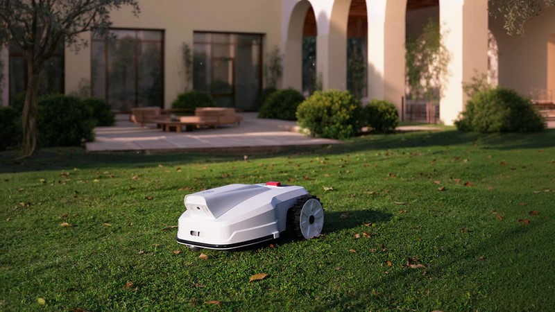 robot-tagliaerba-FJD-FJDynamics-FV2000-robot-rasaerba-FJDynamics_FV2000-robot_lawn_mover_RTK-vision-technology-mowing-robot-6000m2